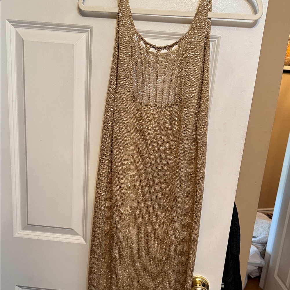 Chic Gold Backless Dress